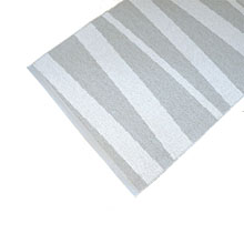 tapis de couloir rayé gris et blanc are sofie sjostrom design
