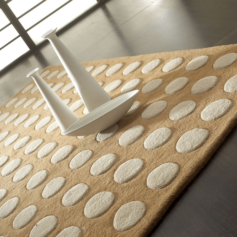 tapis pompons carving beige et écru